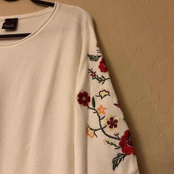Aaeda Winter White Knit Sweater with Floral Embroidery - Picture 3 of 14